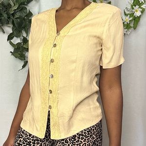 Impressions of California Vintage 80s beige yellow short sleeve button-up shirt